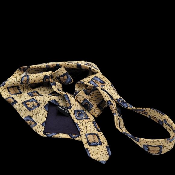 Religious-Themed Mens Tie W/ Praying Hands Grandfathercore Wide - Picture 3 of 9